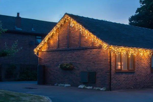 LED Icicle Light Warm White Multi Function 4m