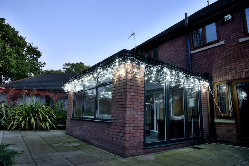 LED Icicle Light Ice White Twinkling 3m
