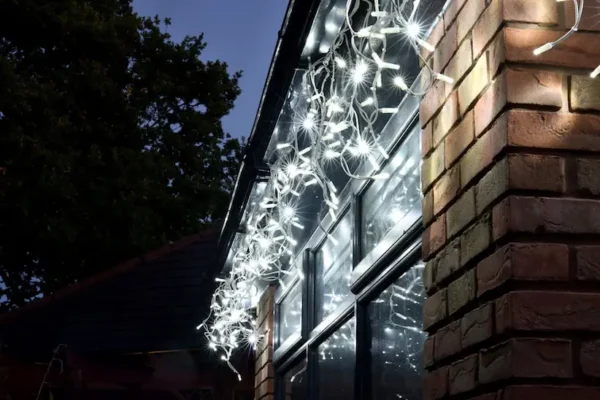 Ice White Static LED Icicle Lights – 3m Outdoor