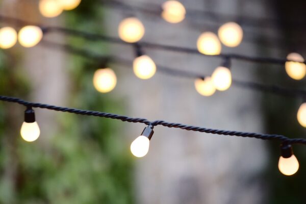 Warm White Large Bulb String Lights – 10 m connectable outdoor LED lighting