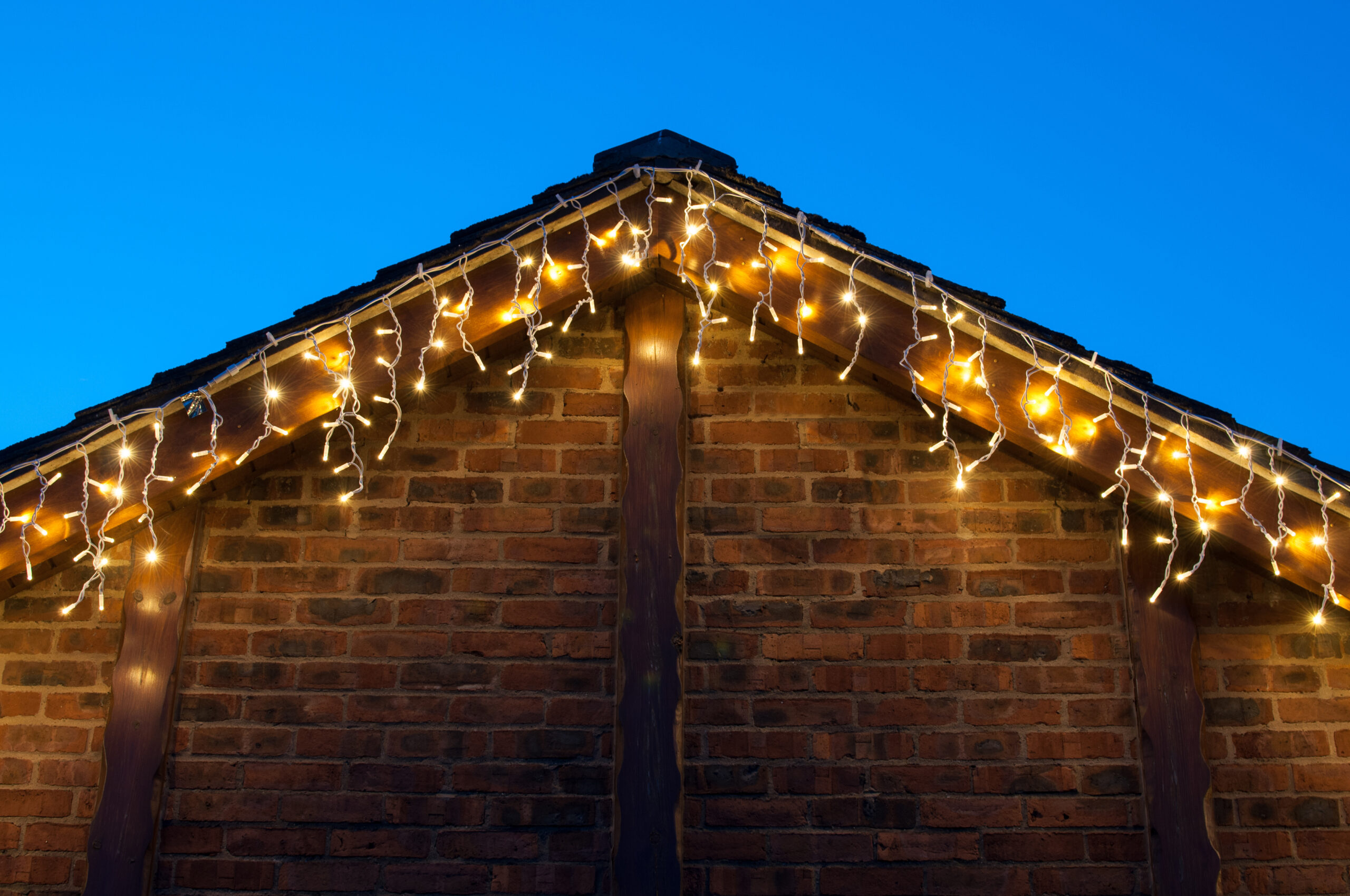 Warm White LED Icicle Lights – Multi Function 2m Section Image 4