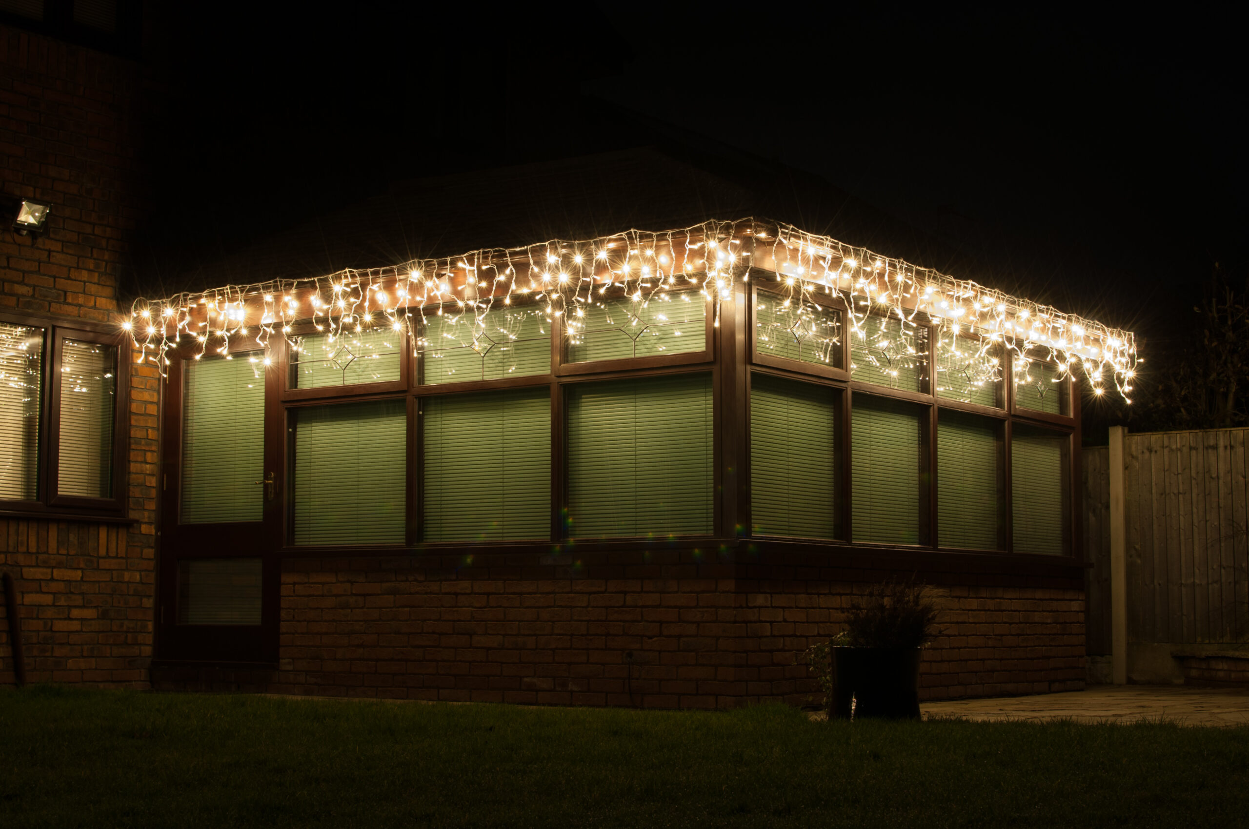 LED Icicle Light Warm White Multi Function 4m Image 5